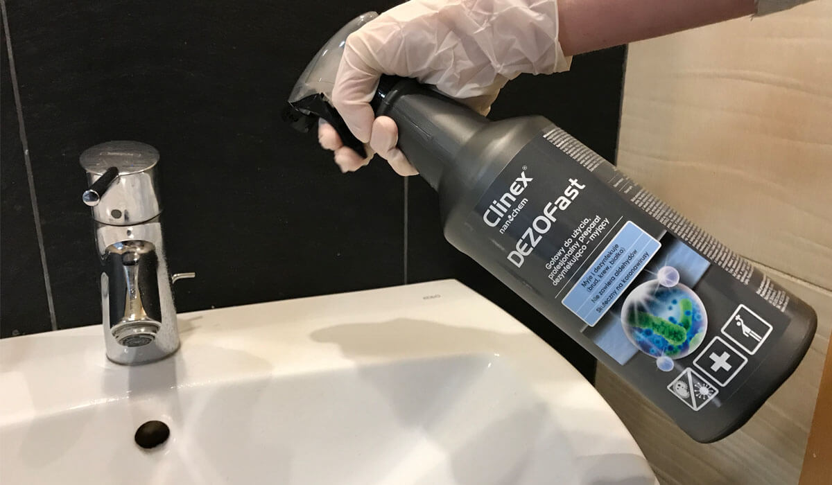 Dezynfekcja w toalecie - Clinex DEZOFast