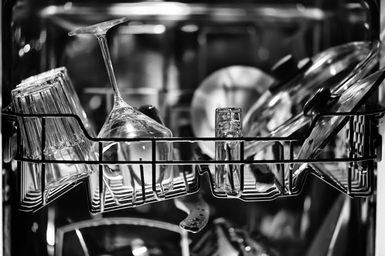 
Миття посуду, економія води					