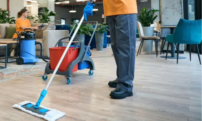 Antistatic floor cleaner - office cleaning