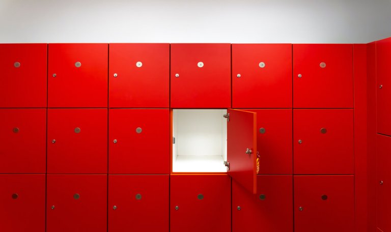 
Employee locker rooms – how to keep them tidy?					